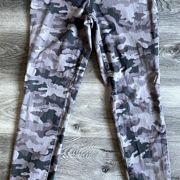 Nine West Womens 'Gramercy Skinny Ankle' Camouflage Pants-Gray-Size 8-GUC - Picture 5 of 6